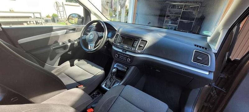 Gebraucht VW Sharan Style 170 PS (125 kW) 2012 Braun Van / Kleinbus