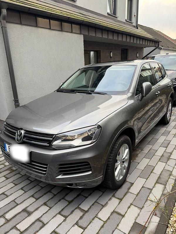 Gebraucht VW Touareg 245 PS (180 kW) 2014 Grau SUV