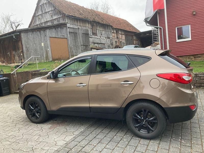 Gebraucht Hyundai ix35 Style 184 PS (135 kW) 2015 Braun SUV
