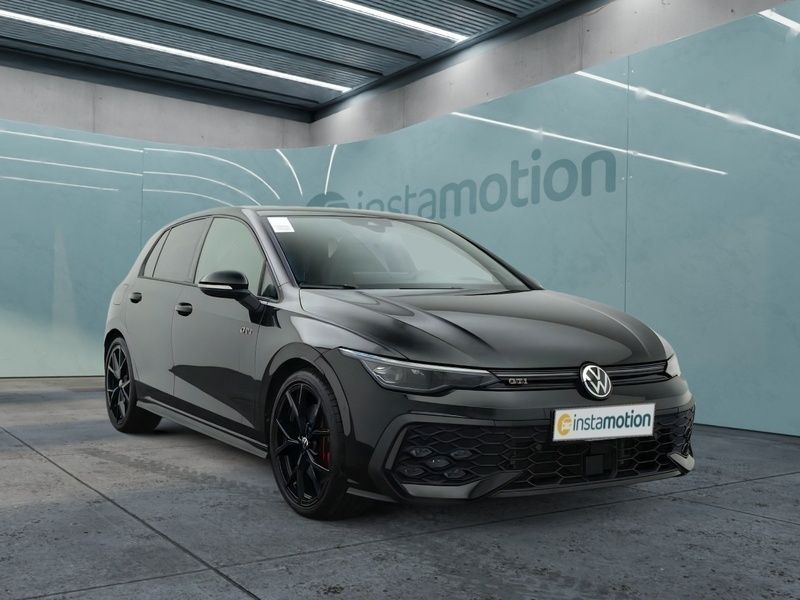 Schwarz Gebraucht 2024 VW Golf VIII Style Limousine | 42.399 € (Fairer Preis) - Bild 1/3