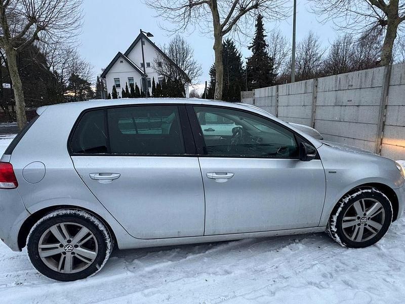 Gebraucht VW Golf VII Match 105 PS (77 kW) 2012 Silber Limousine
