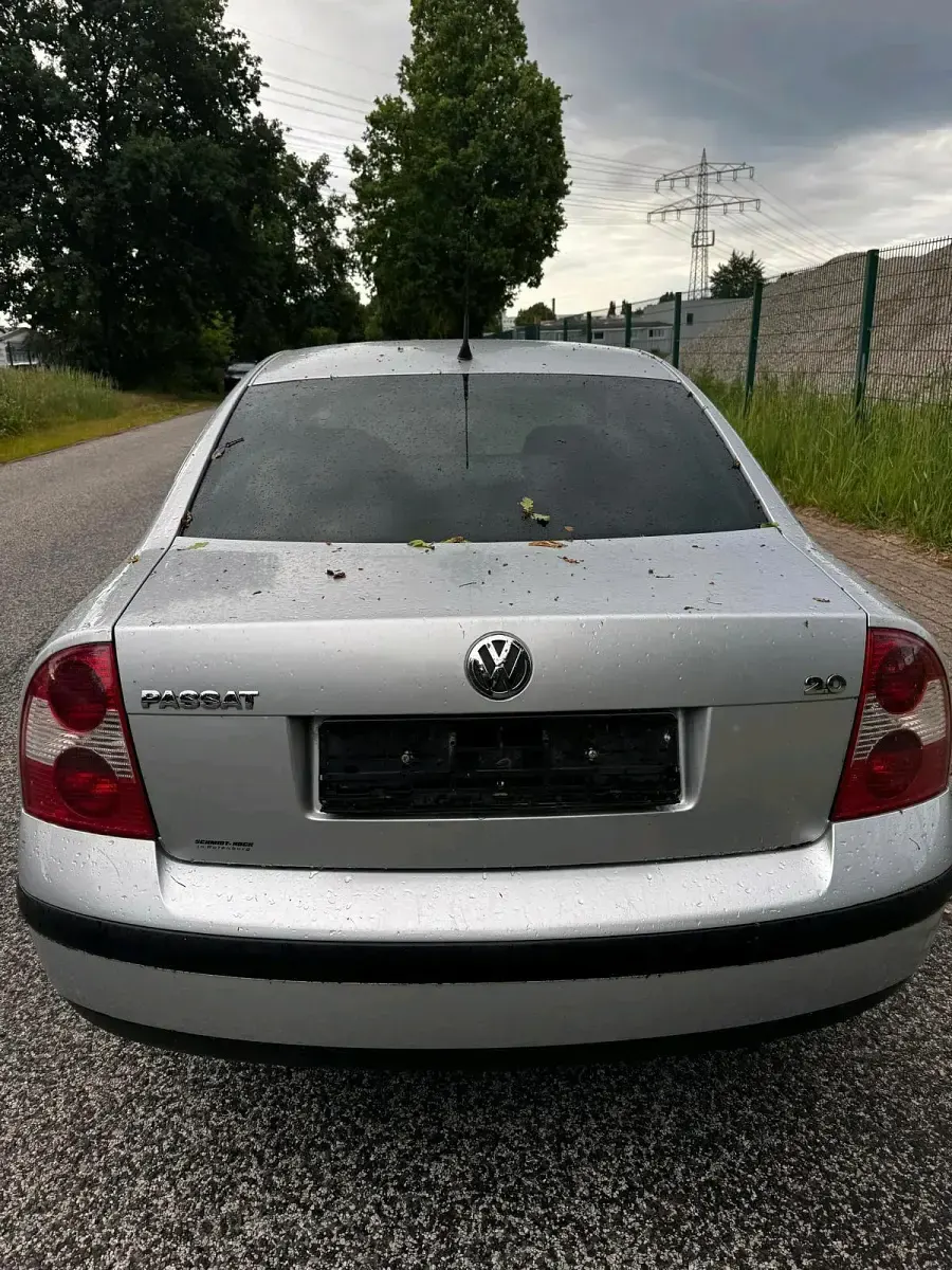 Gebraucht VW Passat 115 PS (84 kW) 2002 Limousine
