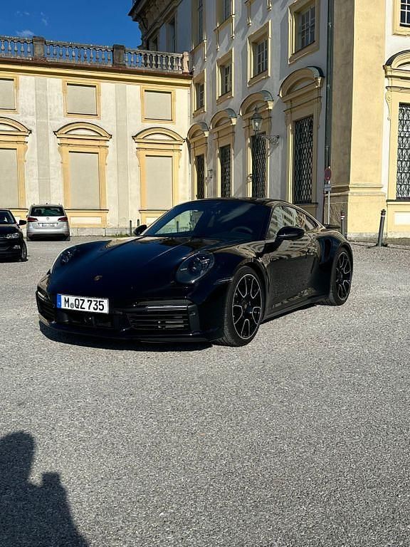 Schwarz Gebraucht 2021 Porsche 992 Coupé | 208.992 € (Fairer Preis) - Bild 1/4