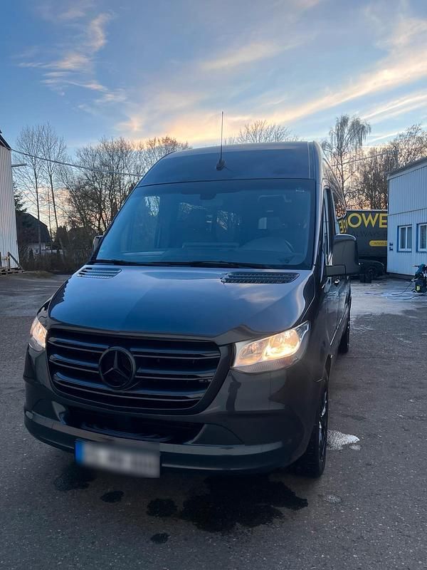 Gebraucht Mercedes Sprinter 162 PS (119 kW) 2018 Grau Van