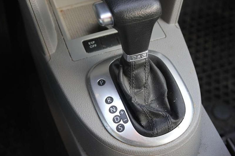 Gebraucht VW Touran 140 PS (102 kW) 2007 Slate grey metallic Van / Kleinbus