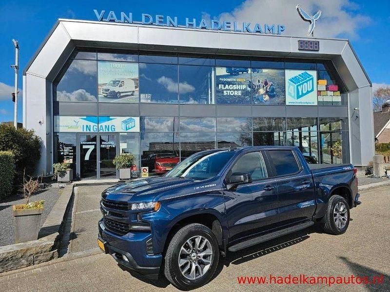 Blau Gebraucht 2022 Chevrolet Silverado SUV | 58.020 € (Fairer Preis) - Bild 1/4