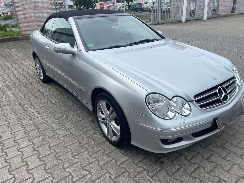 Silber Gebraucht 2007 Mercedes CLK200 Cabrio | 10.599 € (Guter Preis) - Bild 1/4