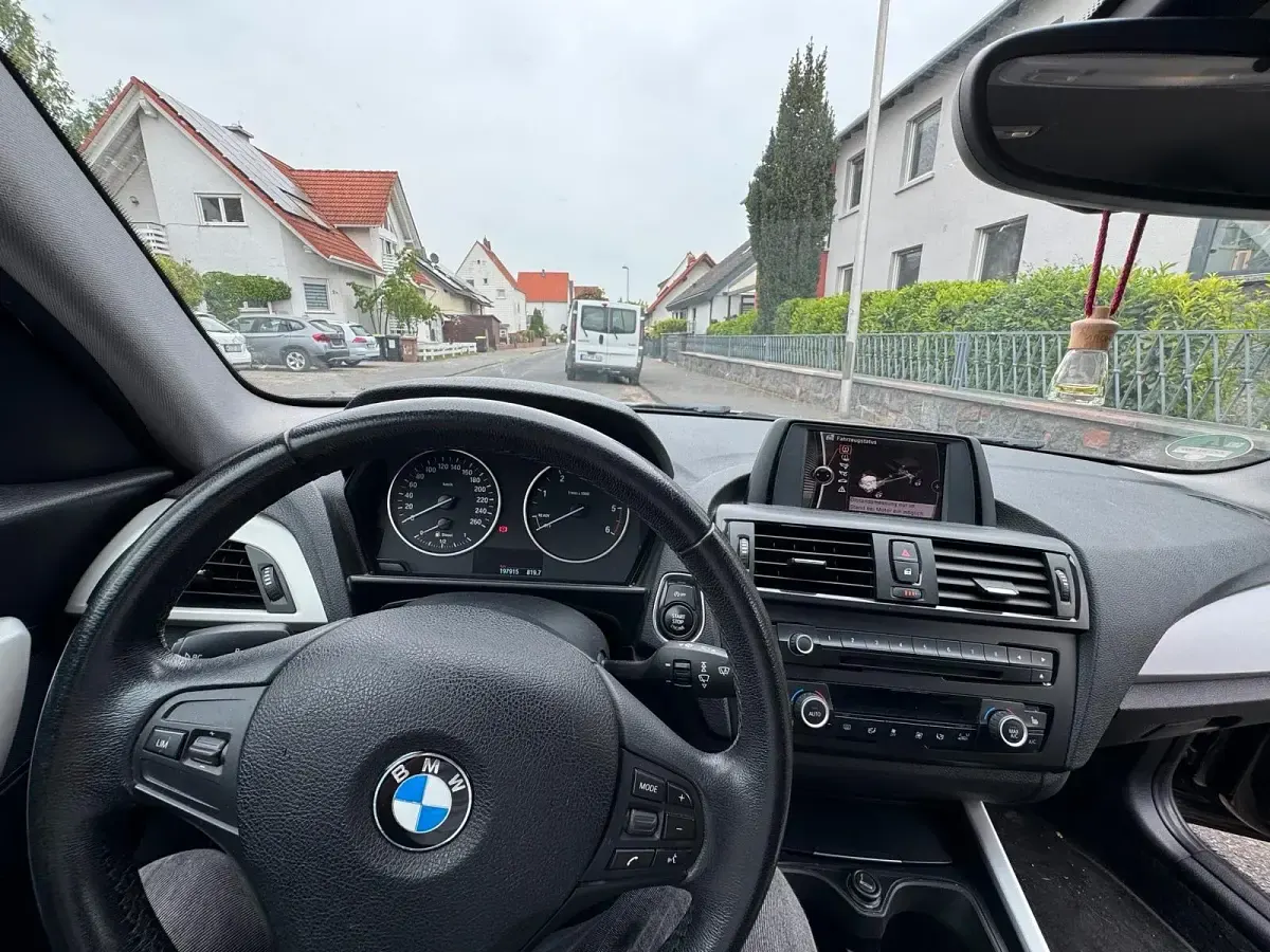 Second-hand BMW 116 120 CP (88 kW) 2013 Negru Hatchback