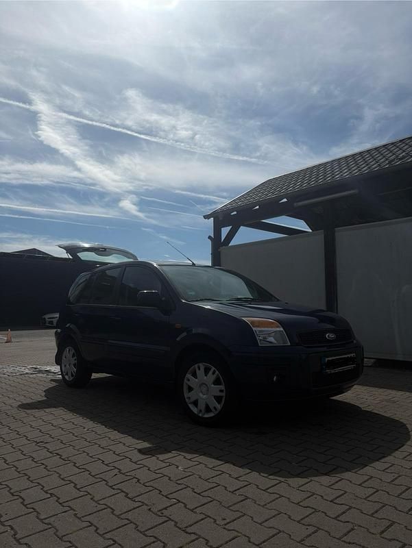 Blau Gebraucht 2011 Ford Fusion Kleinwagen | 5.200 € (Teuer) - Bild 1/4