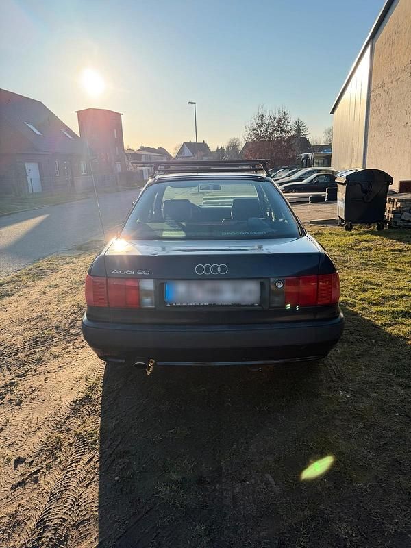 Second-hand Audi 80 90 CP (66 kW) 1992 Albastru Berlinǎ