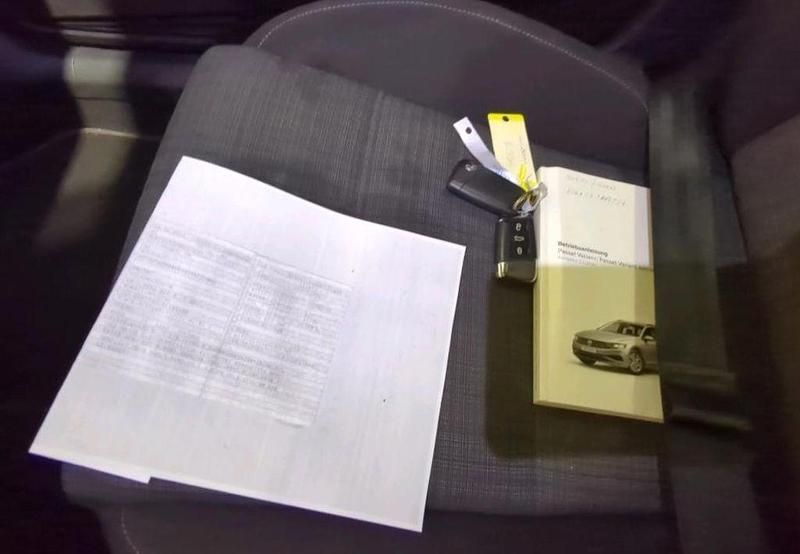 Gebraucht VW Passat Business 200 PS (147 kW) 2021 Blau Limousine