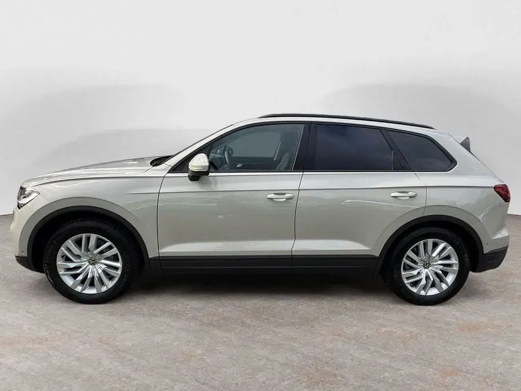 Gebraucht VW Touareg 231 PS (169 kW) 2025 Sechura beige metallic SUV