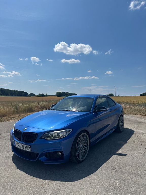 Blau Gebraucht 2016 BMW 225 M Sport Coupé | 18.500 € (Fairer Preis) - Bild 1/4