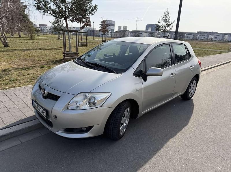 Gebraucht Toyota Auris Sol 126 PS (92 kW) 2008 Grau Kleinwagen