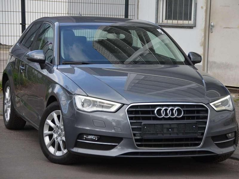 Gebraucht Audi A3 Attraction 150 PS (110 kW) 2014 Monsungrau metallic Kleinwagen