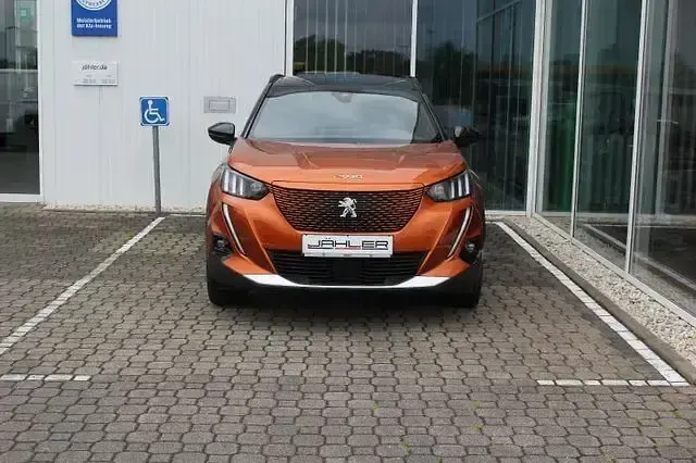 Gebraucht Peugeot e-2008 GT 100 kW (136 PS) 2022 Orange SUV