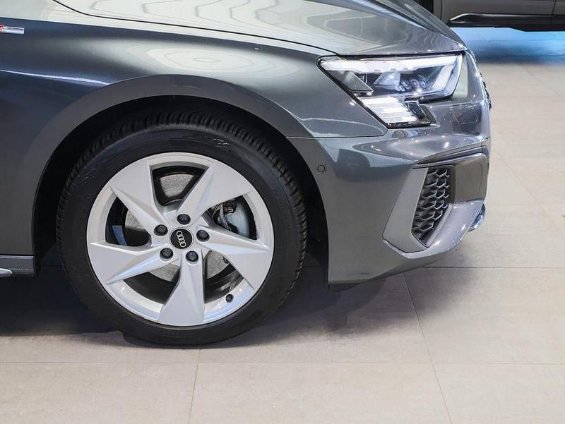 Gebraucht Audi A3 S-Line 204 PS (150 kW) 2023 Grau Limousine