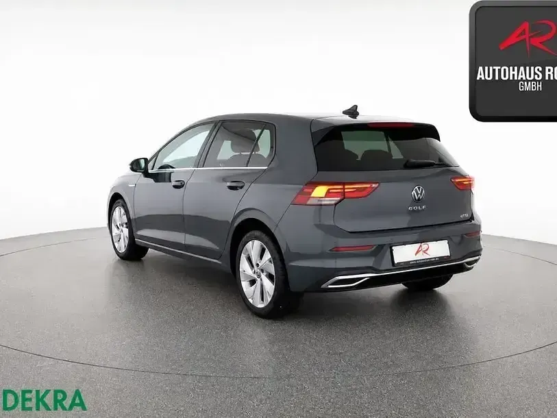 Gebraucht VW Golf VIII Style 131 PS (96 kW) 2024 Delfingrau Limousine