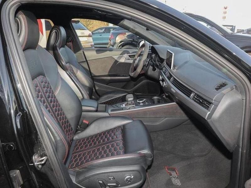 Gebraucht Audi RS4 Ambiente 450 PS (330 kW) 2019 Mythosschwarz metallic Kombi