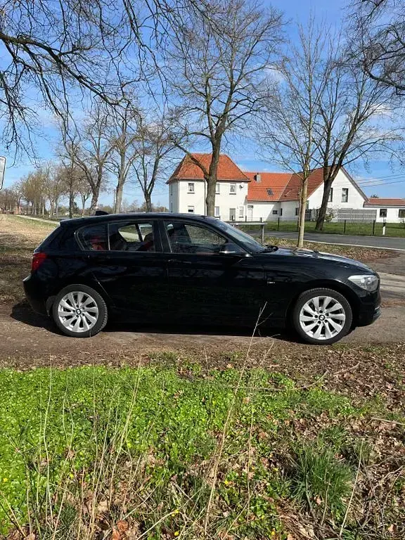 Gebraucht BMW 116 Sport Line 136 PS (100 kW) 2012 Schwarz Kleinwagen