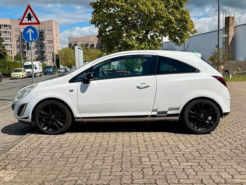 Gebraucht Opel Corsa 95 PS (69 kW) 2010 Weiß Kleinwagen