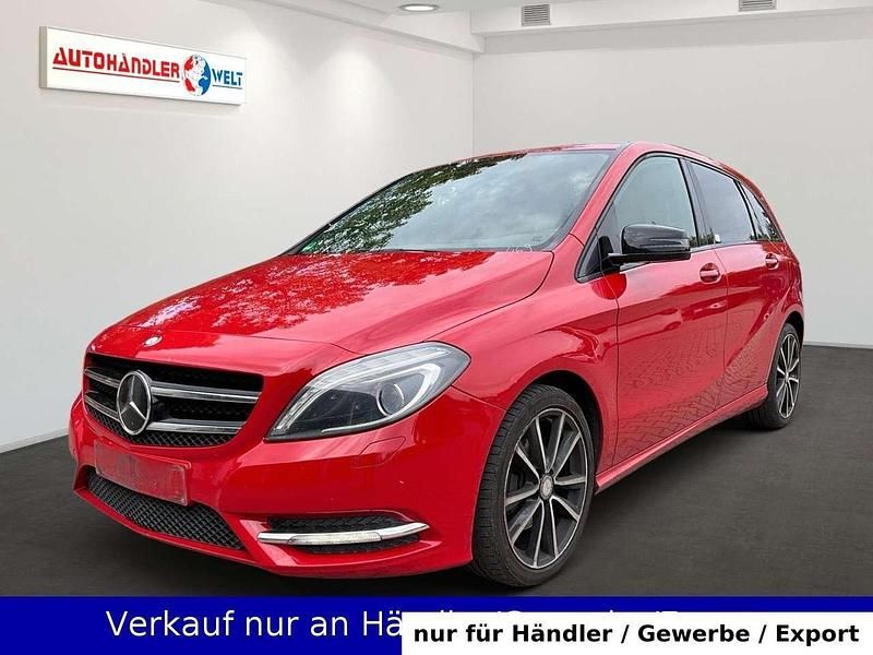 Rot Gebraucht 2012 Mercedes B200 Night Van / Kleinbus | 4.999 € (Fairer Preis) - Bild 1/3