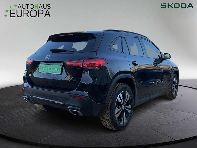 Gebraucht Mercedes GLA200 Progressive 163 PS (119 kW) 2022 Nachtschwarz unilack SUV