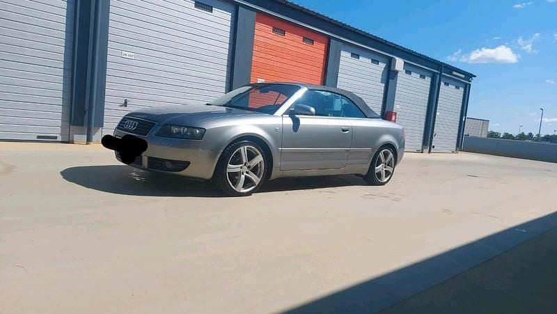 Grau Gebraucht 2004 Audi A4 Cabriolet Cabrio | 1.950 € (Superpreis) - Bild 1/4