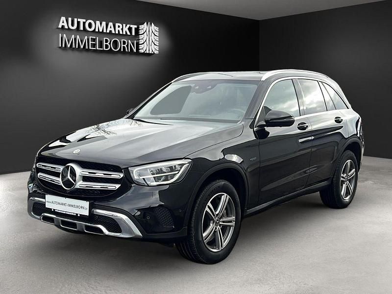 Gebraucht Mercedes GLC300e 306 PS (225 kW) 2021 Schwarz SUV