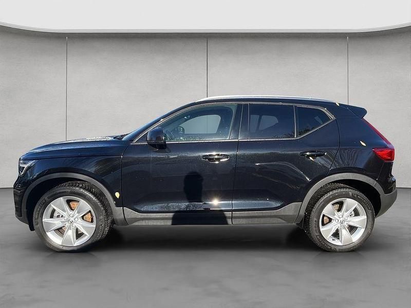 Gebraucht Volvo XC40 Core 163 PS (119 kW) 2024 Schwarz SUV