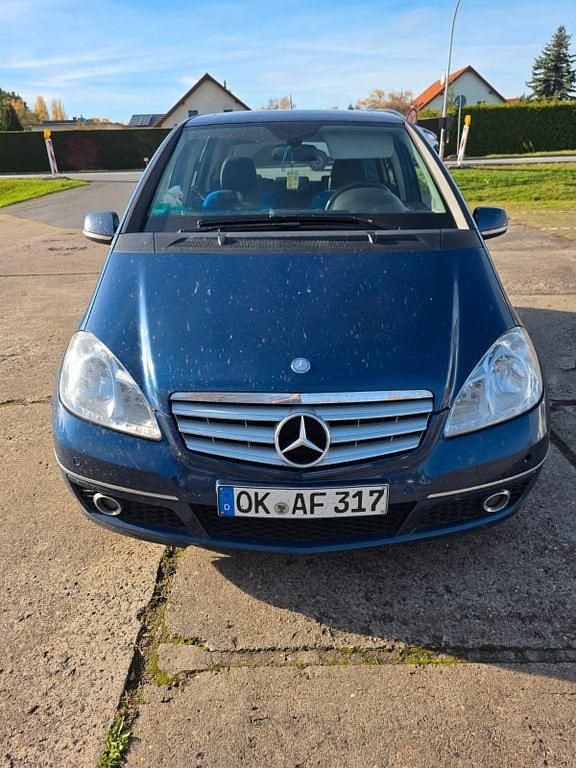Blau Gebraucht 2009 Mercedes A180 Avantgarde Van / Kleinbus | 4.500 € (Guter Preis) - Bild 1/1