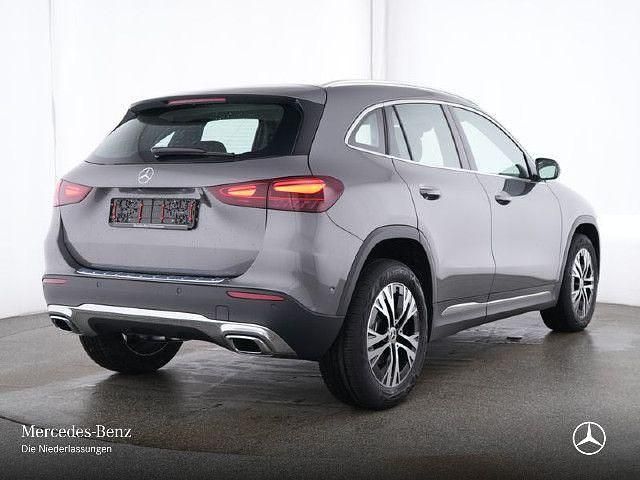 Grau Gebraucht 2025 Mercedes GLA180 Advanced SUV | 38.990 € (Fairer Preis) - Bild 1/4