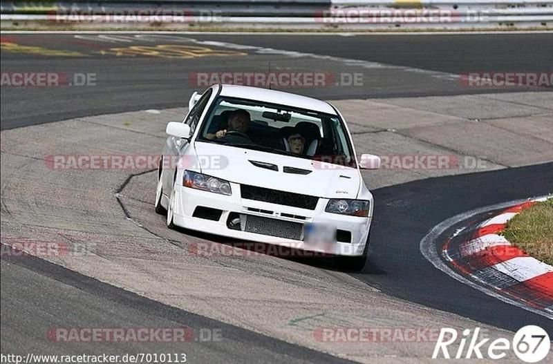 Second-hand Mitsubishi Lancer Evolution 280 CP (205 kW) 2001 Alb Berlinǎ