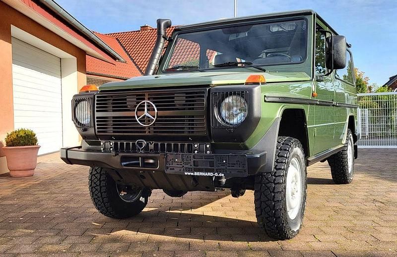 Gebraucht Mercedes G300 88 PS (64 kW) 1990 Grün zypressengrün metallic SUV