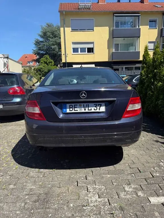 Gebraucht Mercedes C180 156 PS (114 kW) 2008 Blau Limousine