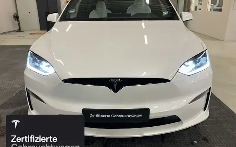 Second-hand Tesla Model X 241 kW (328 CP) 2024 Alb SUV
