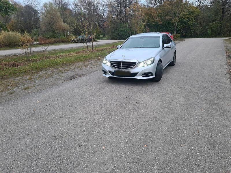 Gebraucht Mercedes E350 258 PS (189 kW) 2015 Silber Limousine