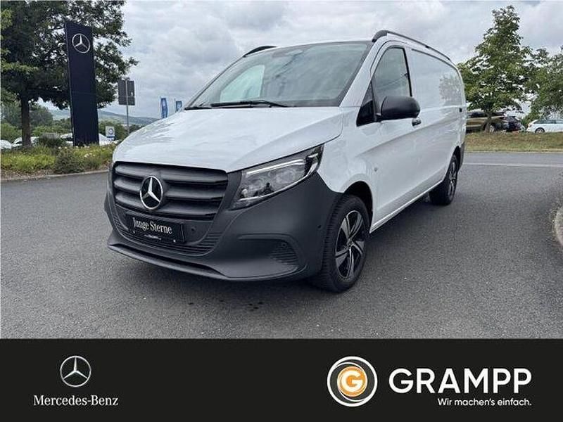 Weiß Gebraucht 2024 Mercedes Vito Van / Kleinbus | 56.989 € - Bild 1/4