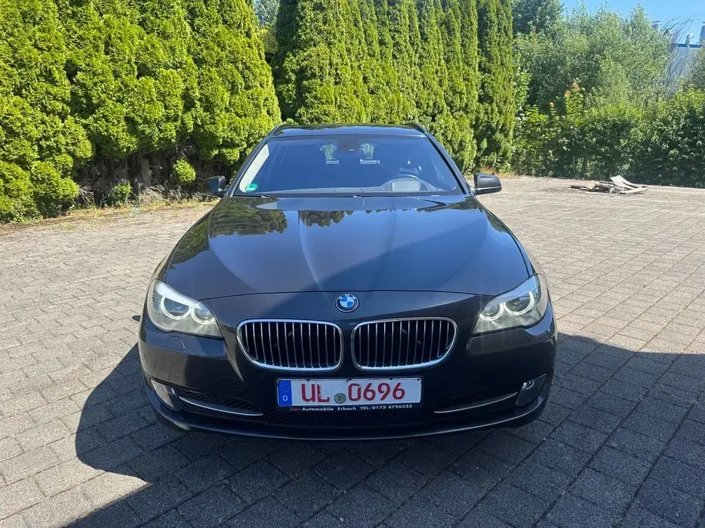 Gebraucht BMW 525 218 PS (160 kW) 2012 Grau Limousine