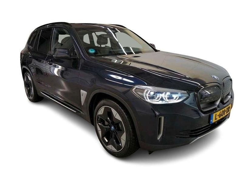 Schwarz Gebraucht 2021 BMW iX3 Impressive SUV | 24.581 € (Fairer Preis) - Bild 1/4