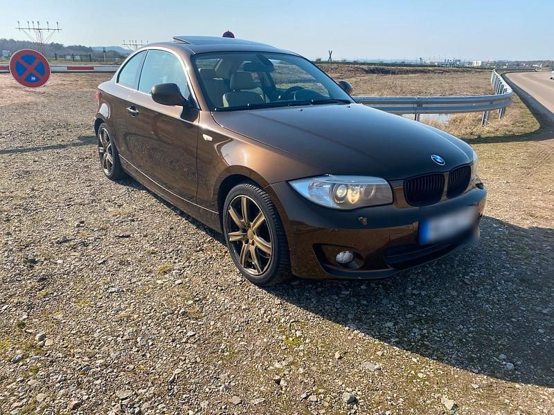 Gebraucht BMW 123 Coupé 204 PS (150 kW) 2011 Braun Coupé