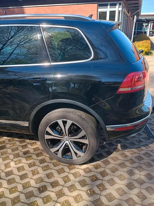 Gebraucht VW Touareg 262 PS (192 kW) 2018 Schwarz SUV