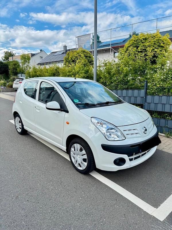 Weiß Gebraucht 2011 Nissan Pixo Acenta Kleinwagen | 2.950 € (Fairer Preis) - Bild 1/4