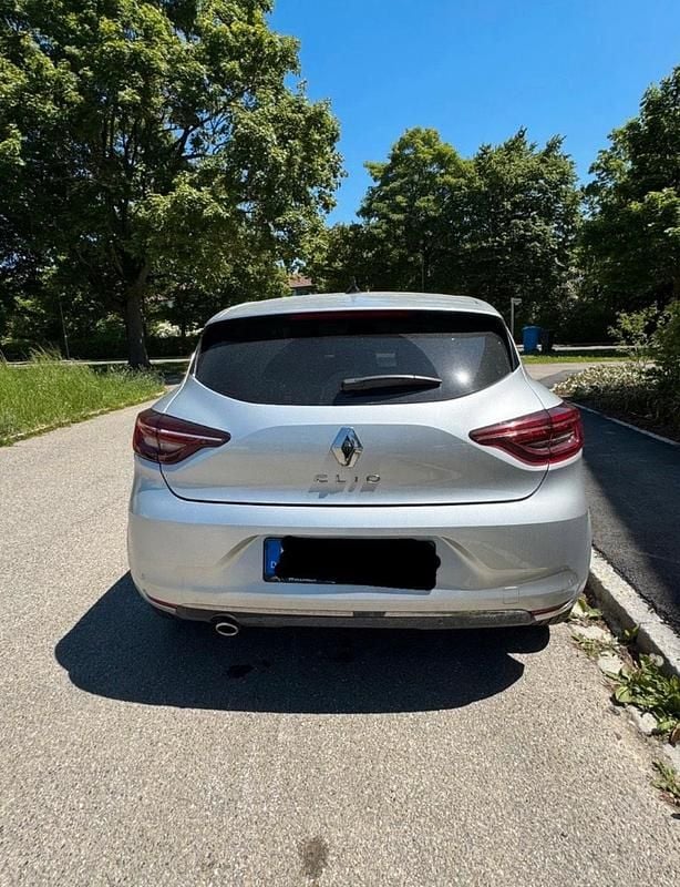 Gebraucht Renault Clio V 131 PS (96 kW) 2020 Silber Limousine