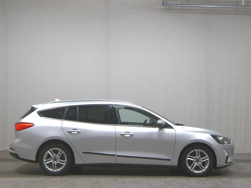 Silber Gebraucht 2020 Ford Focus Cool & Connect Kombi | 10.580 € (Guter Preis) - Bild 1/4