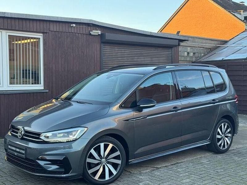 Grau Gebraucht 2019 VW Touran R-line Van / Kleinbus | 23.800 € (Guter Preis) - Bild 1/4