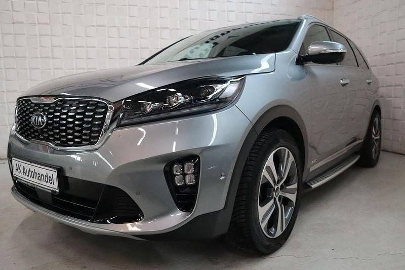 Grau Gebraucht 2019 Kia Sorento GT-Line SUV | 26.790 € (Fairer Preis) - Bild 1/4