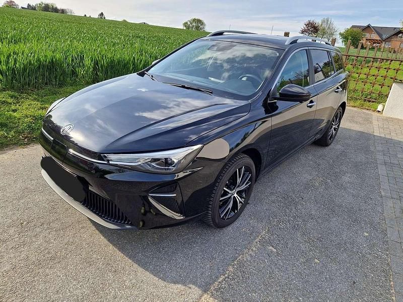 Schwarz Gebraucht 2022 MG MG5 EV Luxury Kombi | 19.300 € (Teuer) - Bild 1/4
