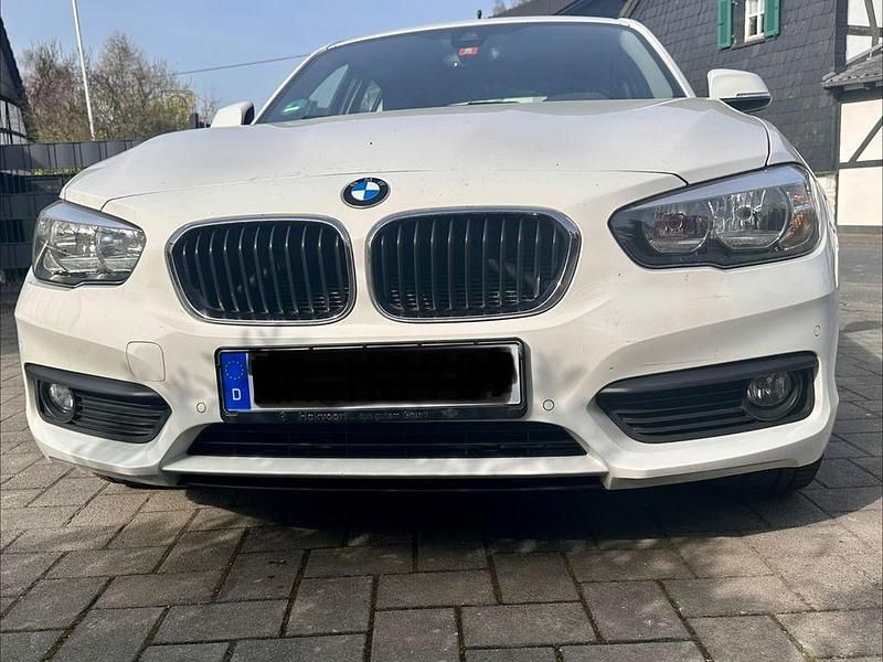Gebraucht BMW 116 Advantage 109 PS (80 kW) 2017 Weiß Kleinwagen