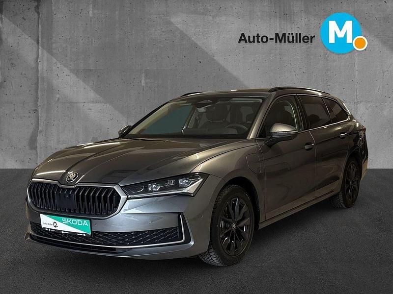 Gebraucht Skoda Superb Selection 204 PS (150 kW) 2024 Grau Kombi